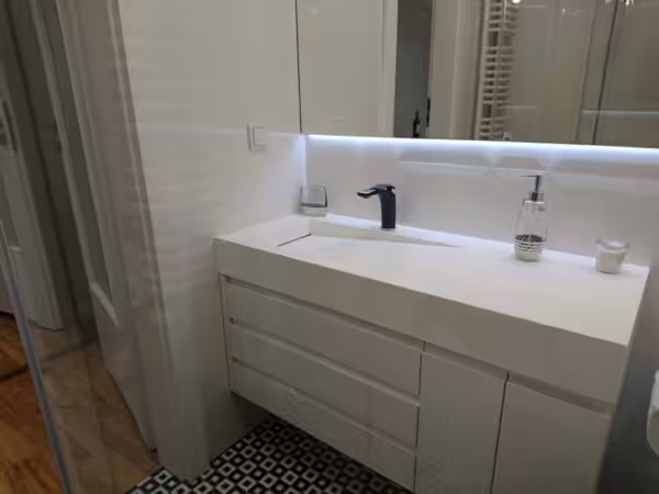 Umywalka z odpływem liniowym 120 cm / MBLOLB