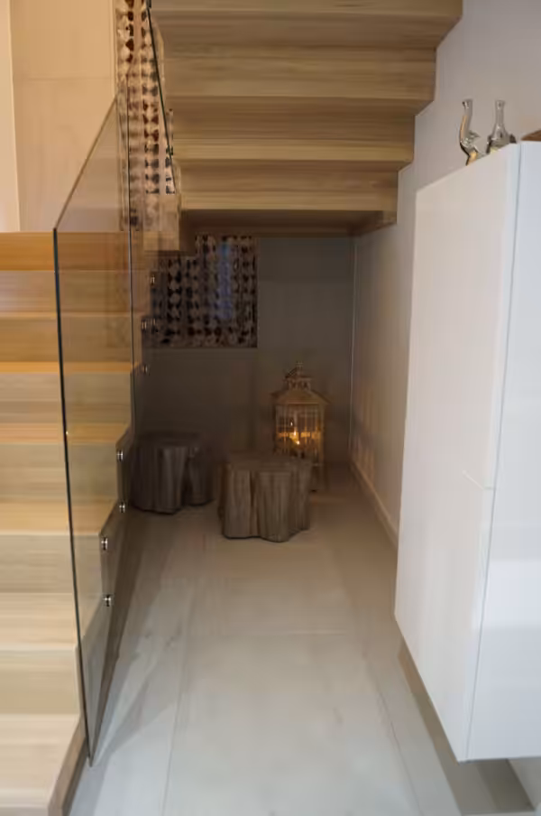 Klej do montażu płyt betonowych na posadzkach