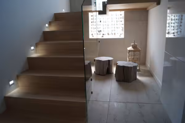 Klej do montażu płyt betonowych na posadzkach