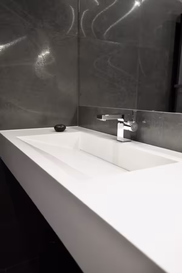 Umywalka z odpływem liniowym 120 cm / MBLOLC