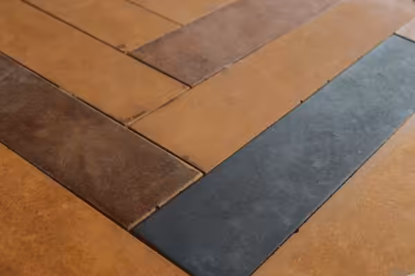 Klej do montażu płyt betonowych na posadzkach